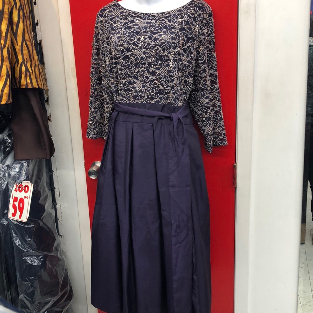 Jessica Howard elegant dress